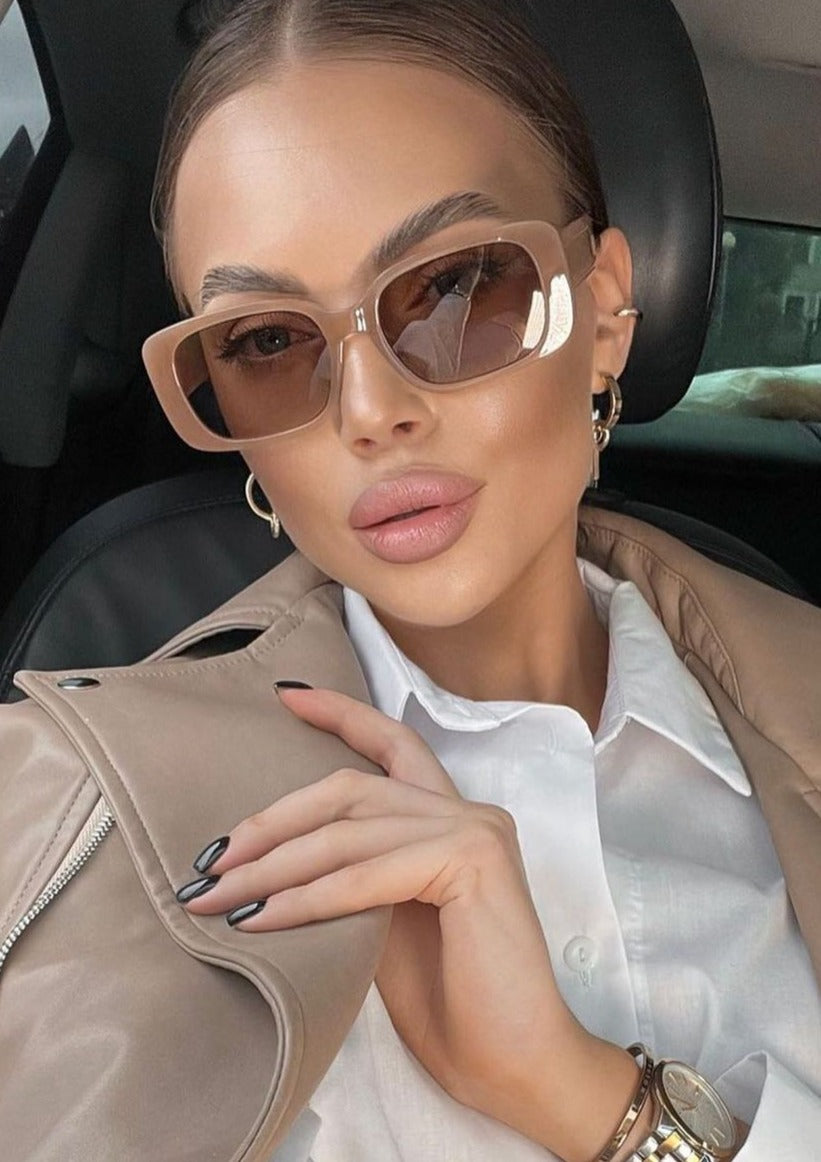 Neri | Sonnenbrille mit quadratischem und rundem Rahmen