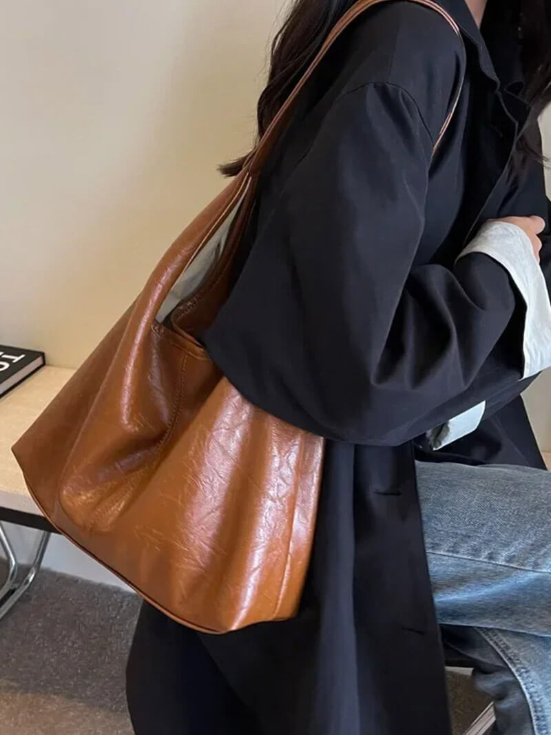Clara | Minimalistische Leder-Schultertasche