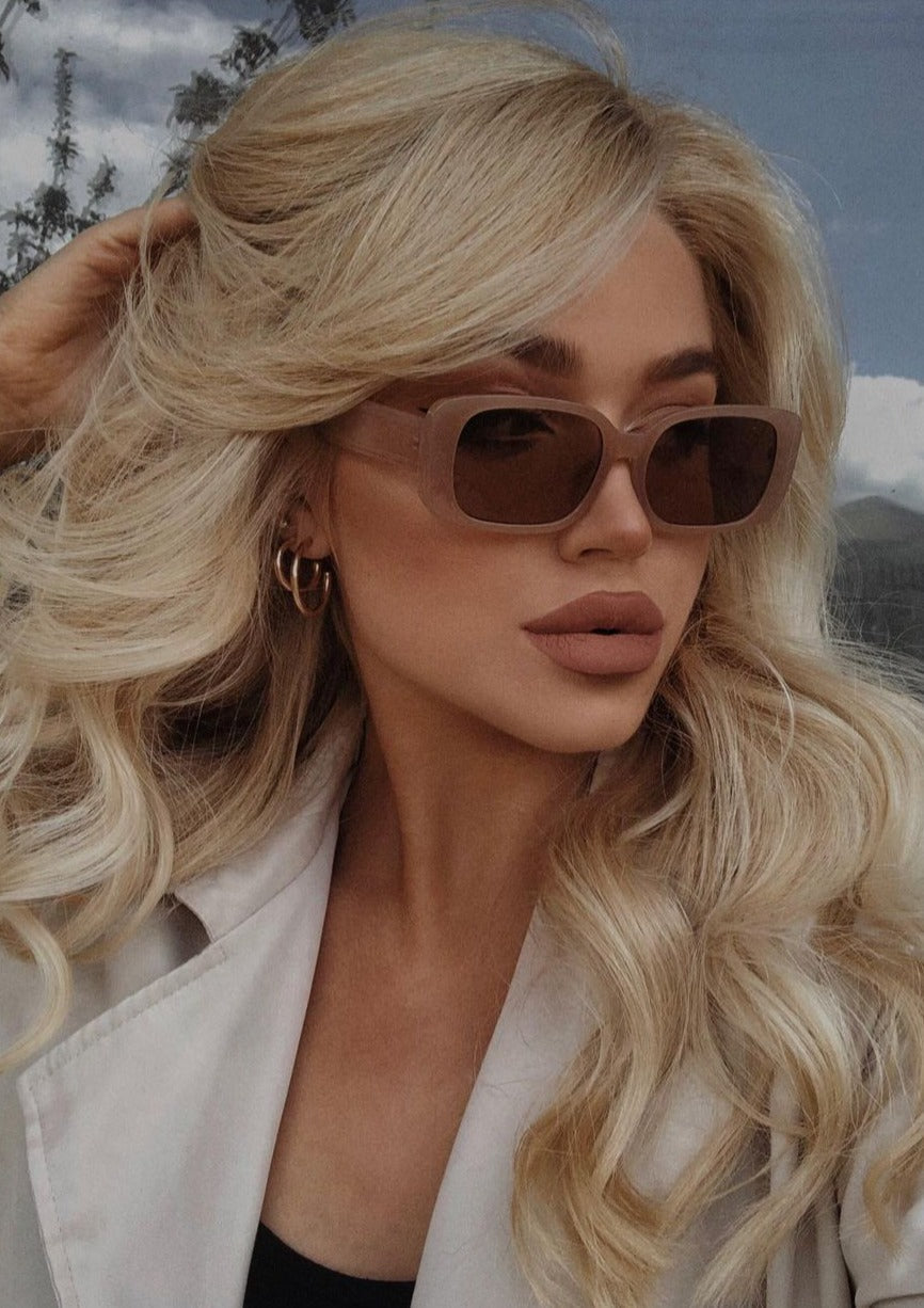 Neri | Sonnenbrille mit quadratischem und rundem Rahmen